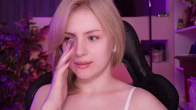 Chriss Fox online show from 03-14-26, 05:18