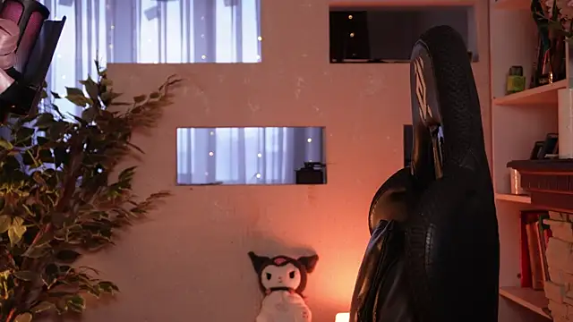 Chriss Fox online show from 04-08-26, 03:45