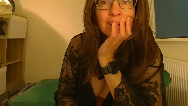 Ella Next Door online show from 05-06-26, 08:58