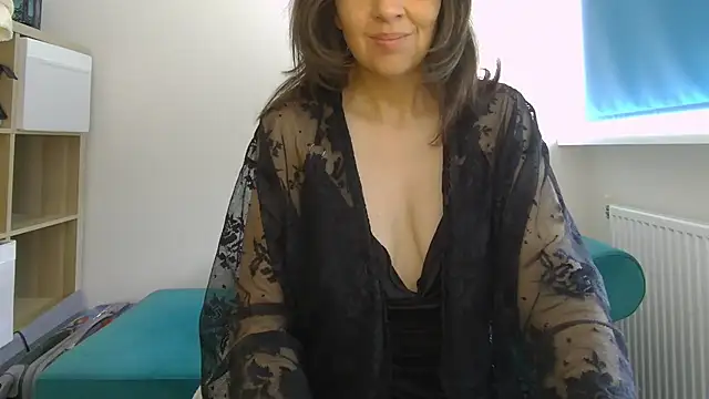 Ella Next Door online show from 05-15-26, 09:16