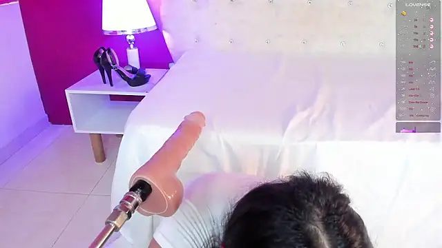 Snapshot of Miliaangeles chatting on 02-03-25, 06:28 Miliaangeles online show from 02-03-25, 06:28