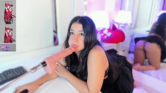 Snapshot of Miliaangeles chatting on 10-20-25, 12:16 Miliaangeles online show from 10-20-25, 12:16