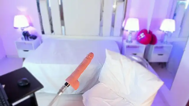 Snapshot of Miliaangeles chatting on 11-03-25, 12:06 Miliaangeles online show from 11-03-25, 12:06