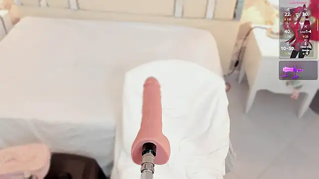 Snapshot of Miliaangeles chatting on 12-19-25, 08:21 Miliaangeles online show from 12-19-25, 08:21