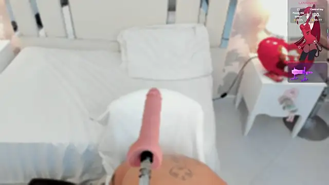 Snapshot of Miliaangeles chatting on 12-22-25, 11:40 Miliaangeles online show from 12-22-25, 11:40