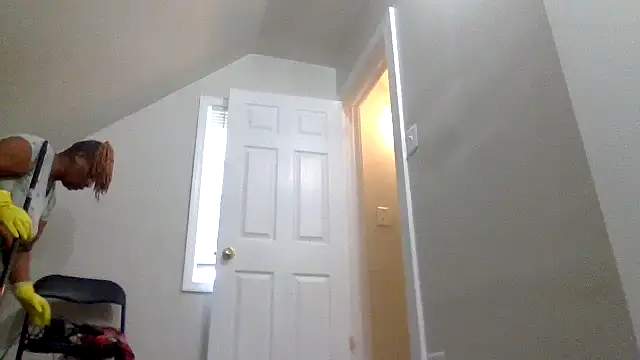 Snapshot of AllLeggs chatting on 12-04-24, 07:34 AllLeggs online show from 12-04-24, 07:34