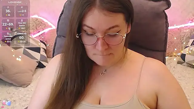 Snapshot of Nataly_cute chatting on 01-16-25, 01:58 Nataly cute online show from 01-16-25, 01:58