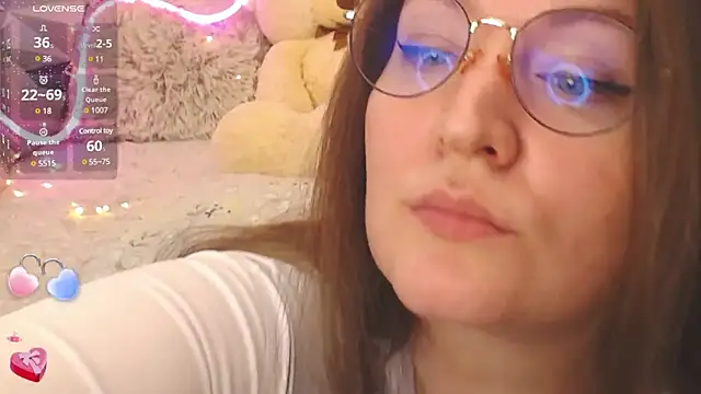 Snapshot of Nataly_cute chatting on 01-29-25, 08:14 Nataly cute online show from 01-29-25, 08:14