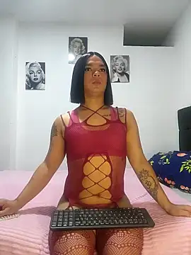 Snapshot of sweet_candy1234 chatting on 11-10-25, 06:56 sweet candy1234 online show from 11-10-25, 06:56