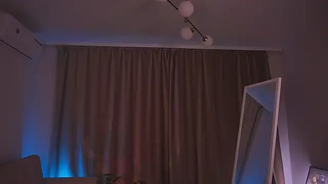 Snapshot of AnuricBriny chatting on 02-12-25, 11:30 AnuricBriny online show from 02-12-25, 11:30