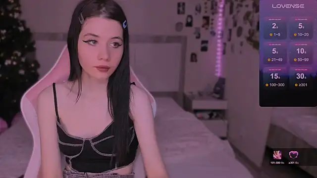 Snapshot of CoddleWeeper_ chatting on 12-05-24, 09:39 CoddleWeeper online show from 12-05-24, 09:39