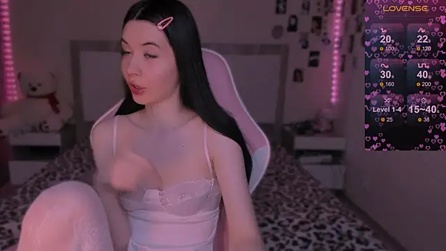 Snapshot of CoddleWeeper_ chatting on 12-25-24, 07:35 CoddleWeeper online show from 12-25-24, 07:35