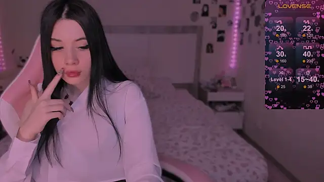 Snapshot of CoddleWeeper_ chatting on 12-30-24, 07:26 CoddleWeeper online show from 12-30-24, 07:26