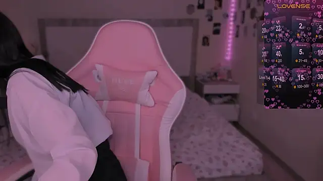 Snapshot of CoddleWeeper_ chatting on 12-30-24, 10:32 CoddleWeeper online show from 12-30-24, 10:32