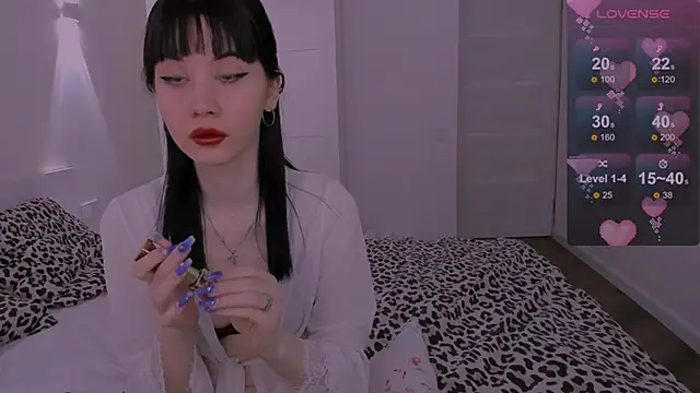 Snapshot of CoddleWeeper_ chatting on 02-11-25, 06:08 CoddleWeeper online show from 02-11-25, 06:08