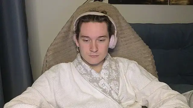 MoreRealAlex online show from 05-31-26, 01:14