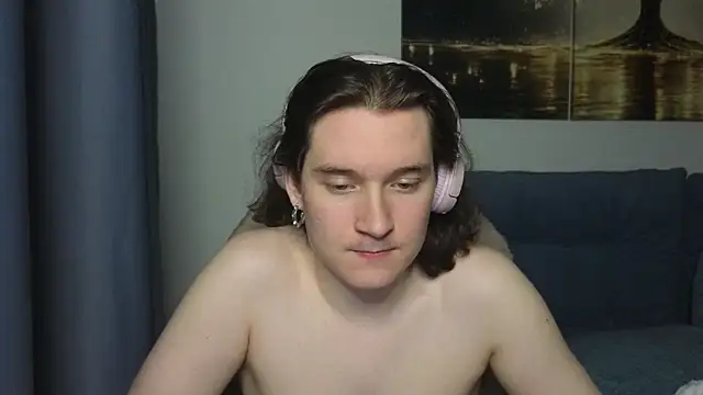 MoreRealAlex online show from 06-01-26, 03:52