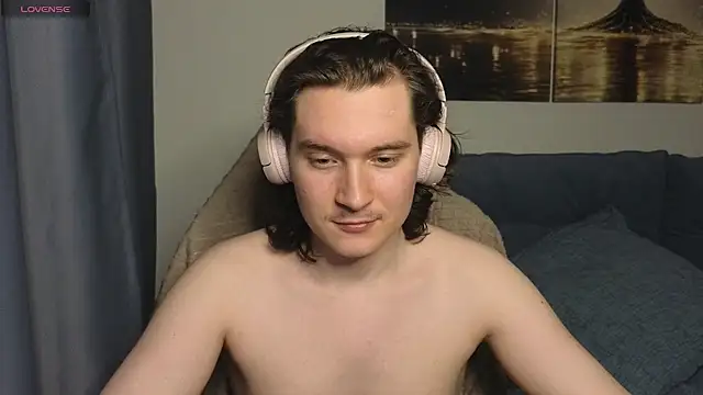 MoreRealAlex online show from 07-09-26, 06:12
