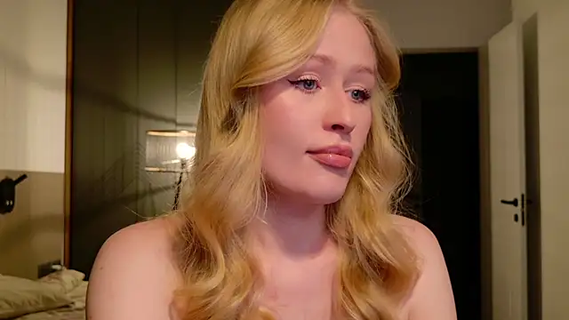 JuliaJaee online show from 07-11-26, 04:43