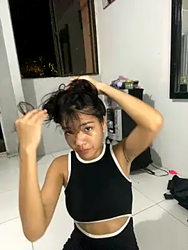 Snapshot of Boypolla11 chatting on 09-24-25, 12:14 Boypolla11 online show from 09-24-25, 12:14