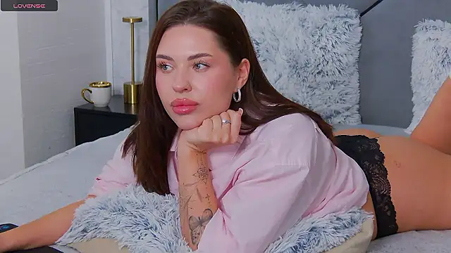 Snapshot of Alexyena chatting on 12-02-24, 04:53 Alexyena online show from 12-02-24, 04:53