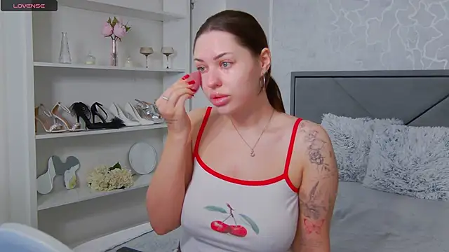 Snapshot of Alexyena chatting on 12-07-24, 11:29 Alexyena online show from 12-07-24, 11:29