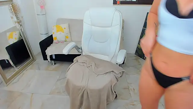 Darya Baby online show from 11-29-25, 07:17