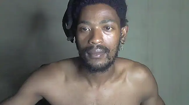 Snapshot of gldnmvsk_XO chatting on 03-13-25, 07:28 gldnmvsk XO online show from 03-13-25, 07:28