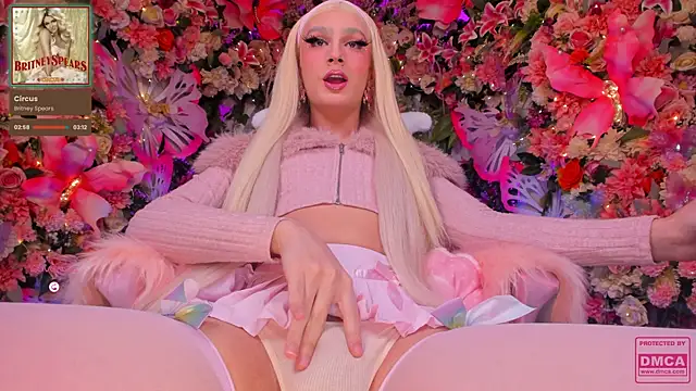 Snapshot of AlisonSharon chatting on 02-16-26, 01:13 AlisonSharon online show from 02-16-26, 01:13