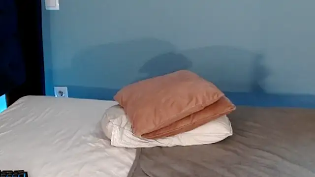 AnnaMaee online show from 01-08-25, 02:14