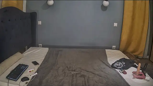 AnnaMaee online show from 01-19-25, 10:39