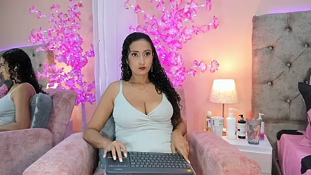 Holyjacky  online show from 01-21-25, 01:00