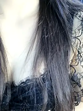 Snapshot of _Linez_ chatting on 10-02-25, 05:42  Linez  online show from 10-02-25, 05:42