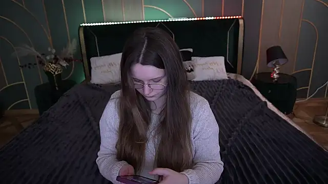 MagicPeachh  online show from 11-27-25, 07:10