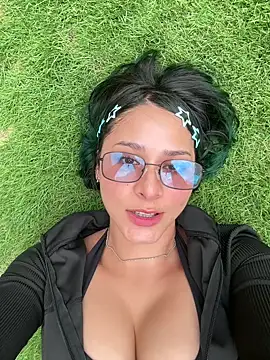 Snapshot of Ramona_Flower chatting on 06-04-26, 11:38 Ramona Flower online show from 06-04-26, 11:38