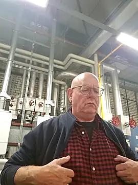 Snapshot of andrejoyfull64 chatting on 10-07-25, 09:17 andrejoyfull64 online show from 10-07-25, 09:17