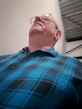 Snapshot of andrejoyfull64 chatting on 11-19-25, 12:38 andrejoyfull64 online show from 11-19-25, 12:38