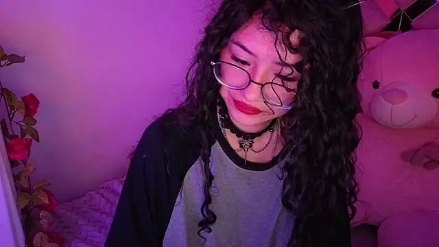 Snapshot of CherieCurl chatting on 07-12-26, 02:52 CherieCurl online show from 07-12-26, 02:52