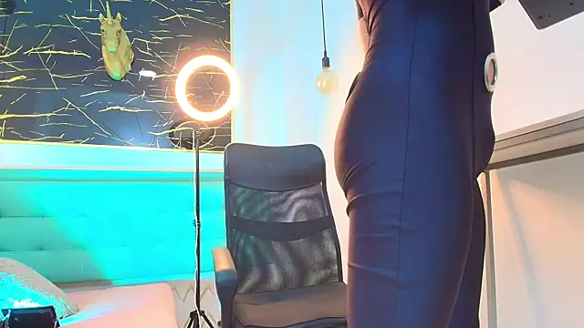 Bella salvatore online show from 11-20-25, 08:52