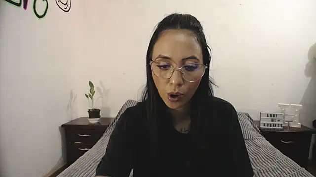 Snapshot of anny_roberts chatting on 01-26-25, 06:58 anny roberts online show from 01-26-25, 06:58