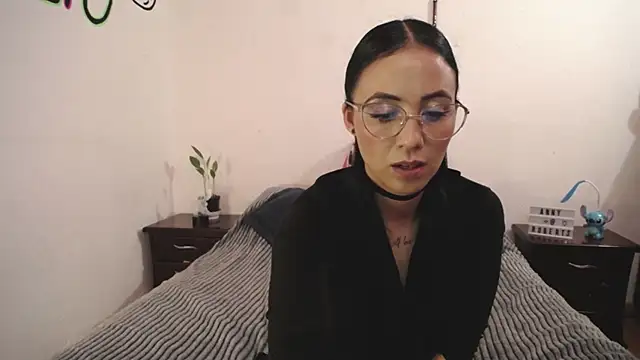 Snapshot of anny_roberts chatting on 02-11-25, 11:33 anny roberts online show from 02-11-25, 11:33