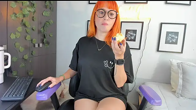 Annie Velas  online show from 04-20-26, 09:27