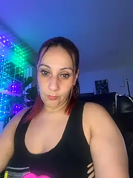 Snapshot of DeeLight124 chatting on 09-25-25, 05:22 DeeLight124 online show from 09-25-25, 05:22