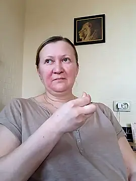 Snapshot of blondyaguar chatting on 02-24-25, 11:43 blondyaguar online show from 02-24-25, 11:43