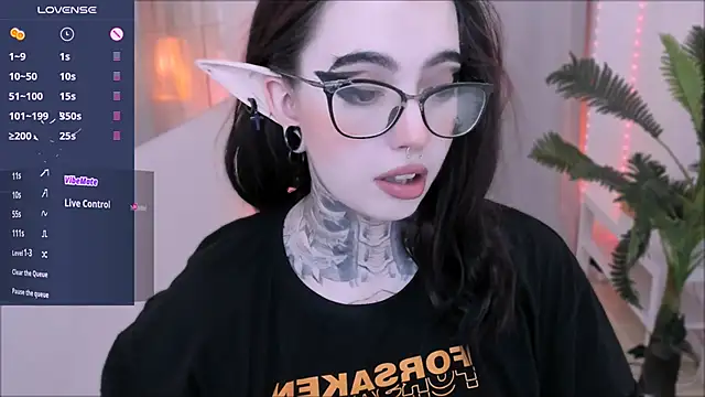 Dixi Pixi  online show from 01-25-25, 05:40