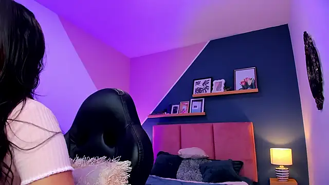 Snapshot of Chloe_fischer_ chatting on 01-15-26, 03:27 Chloe fischer online show from 01-15-26, 03:27