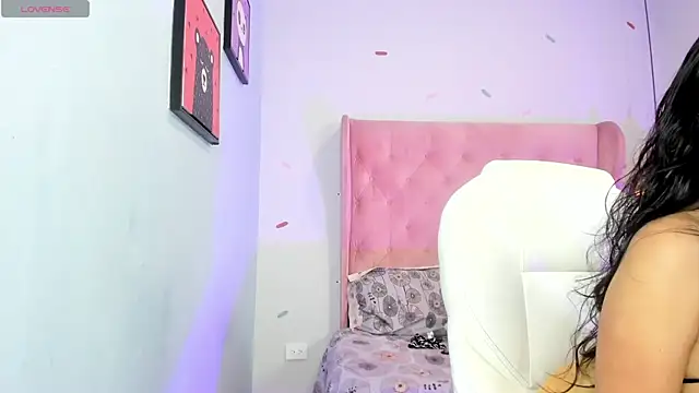 Snapshot of Chloe_fischer_ chatting on 02-17-26, 03:29 Chloe fischer online show from 02-17-26, 03:29