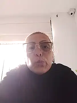 Snapshot of BrendaSex_Hot chatting on 10-26-25, 05:41 BrendaSex Hot online show from 10-26-25, 05:41