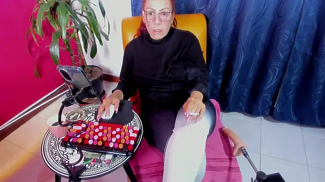 Snapshot of BrendaSex_Hot chatting on 11-17-25, 08:36 BrendaSex Hot online show from 11-17-25, 08:36