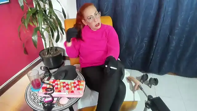 Snapshot of BrendaSex_Hot chatting on 12-03-25, 09:24 BrendaSex Hot online show from 12-03-25, 09:24